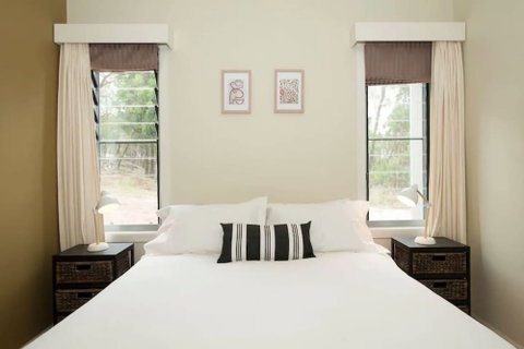 Peppertree Hill Luxury Farm Accomodation - New South Wales Tourism  2