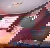 Redcliff Home Close to City  Airport - New South Wales Tourism 