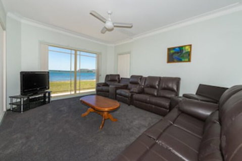 Cook St. 4 Salamander Bay - New South Wales Tourism  0