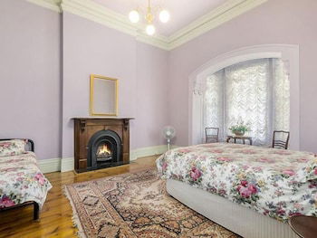 Newport Home Stay And Lodge - New South Wales Tourism  2