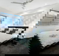 Sunrise Executive 5 Bedroom Home