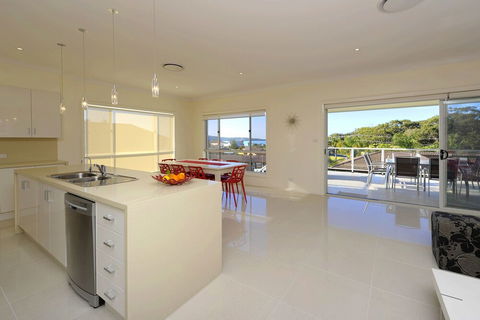 Lentara St. 57 Fingal Bay - New South Wales Tourism  3