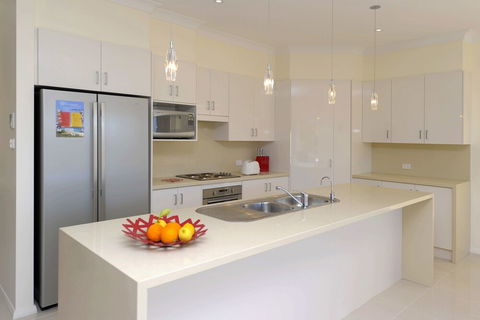 Lentara St. 57 Fingal Bay - New South Wales Tourism  4
