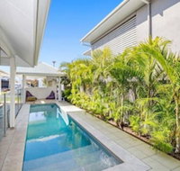 Salty Surfer - New South Wales Tourism 