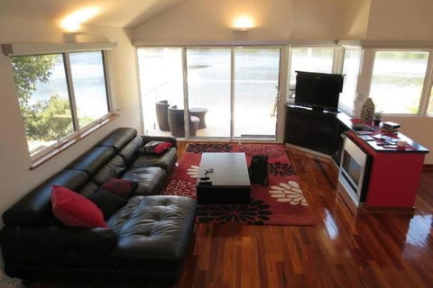 Silkwood Estate - New South Wales Tourism  4