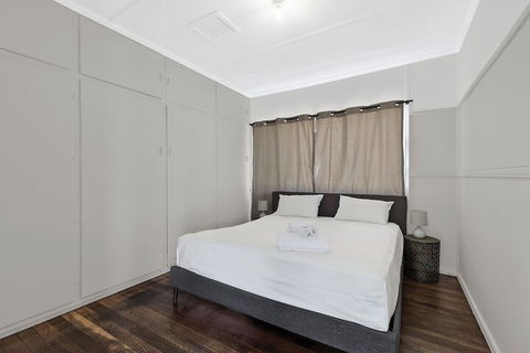 EJ Homes At The Entrance - New South Wales Tourism  3
