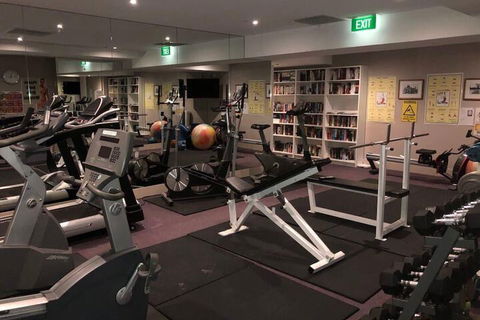 Apt Walking Distance To MCG & Epworth Hospital - New South Wales Tourism  4