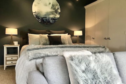 Adelaide Hills Retreats - New South Wales Tourism  0