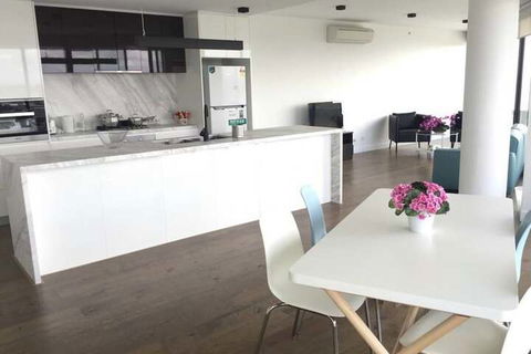 Doncaster Apartment - New South Wales Tourism  2