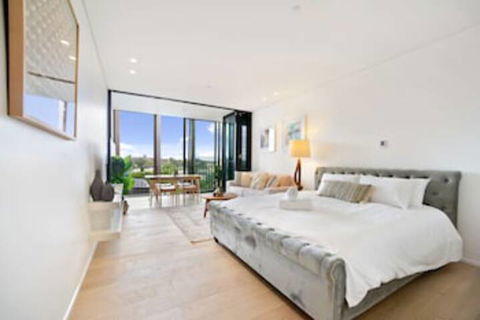 Modern Luxury Apartment In The Heart Of Sydney CBD - New South Wales Tourism  0