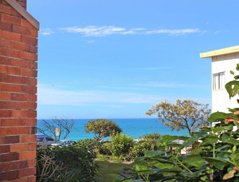 Unit 4 Coolum Cove Coolum Beach - New South Wales Tourism  6