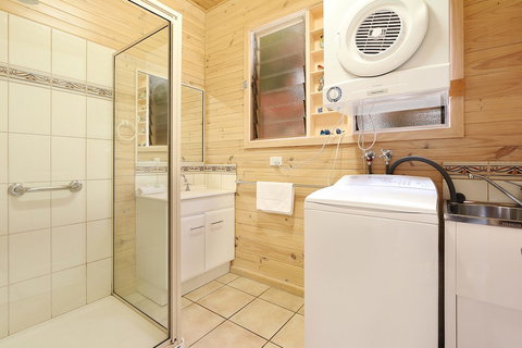 Blue Wren Cottage 3 Bedroom 2 Bath - New South Wales Tourism  6