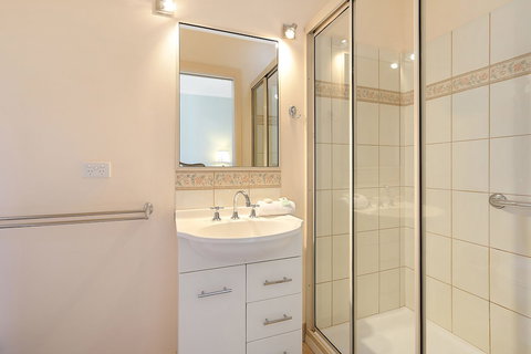 Blue Wren Cottage 3 Bedroom 2 Bath - New South Wales Tourism  5