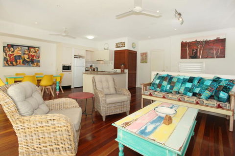 Unit 1 On The Park Coolum Beach - New South Wales Tourism  7