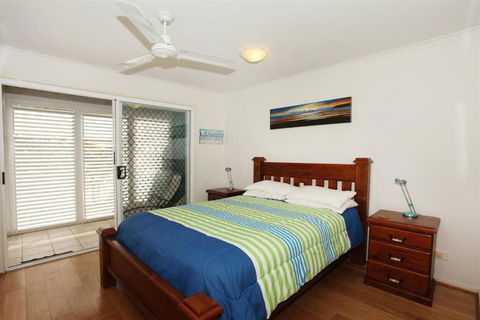 Unit 1 On The Park Coolum Beach - New South Wales Tourism  6