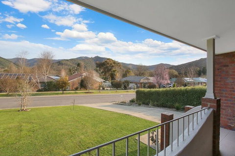 Abbey Rose - Bright, VIC - New South Wales Tourism  3