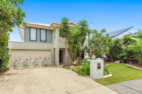 The Doggy Beach House At Salt - New South Wales Tourism  2