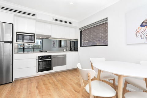 Balmain Modern Apartments - New South Wales Tourism  1