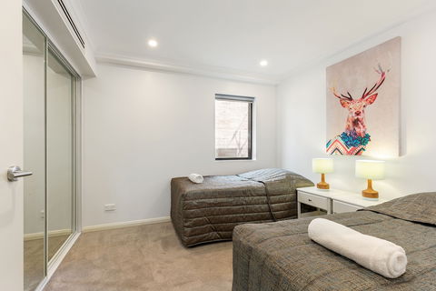 Balmain Modern Apartments - New South Wales Tourism  6
