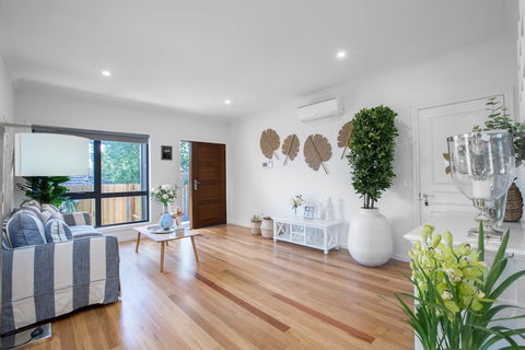 AUJOY 3 Bed Townhouse Burwood 1 - New South Wales Tourism  0