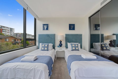 New Luxury Apartment Walking To Shops & Cinema - New South Wales Tourism  0