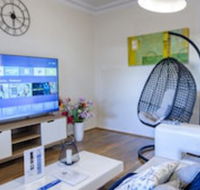 Wollongong train station holiday house - New South Wales Tourism 