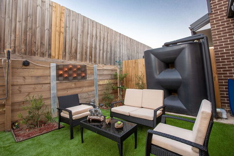 AUJOY 3 Bed Townhouse Burwood 3 - New South Wales Tourism  2