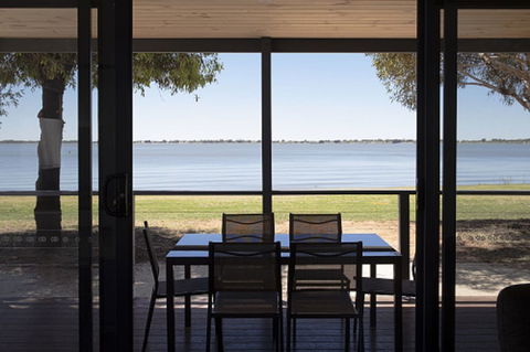 Lake Boga Caravan Park - New South Wales Tourism  0