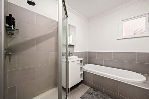 Viola House - New South Wales Tourism  3