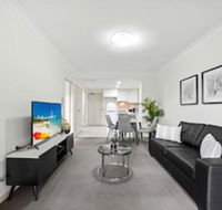 Modern Luxury Apartment Walking Distance to Train Station - New South Wales Tourism 