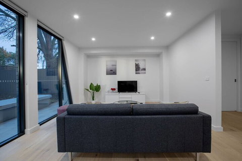 106 Modern Prestige 3 Storey New Establishment - New South Wales Tourism  2