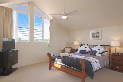 1 / 17 22nd Ave Sawtell NSW - New South Wales Tourism  2
