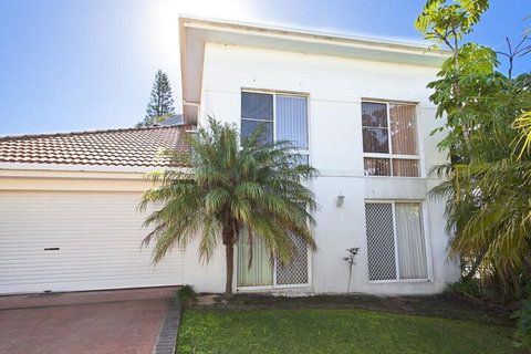 1 / 17 22nd Ave Sawtell NSW - New South Wales Tourism  1