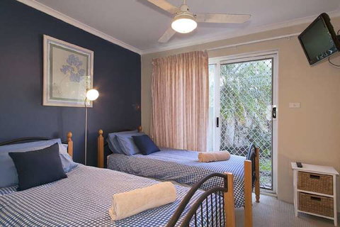 1 / 17 22nd Ave Sawtell NSW - New South Wales Tourism  3