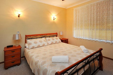 Rose Cottage Sawtell NSW - New South Wales Tourism  1