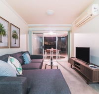 Absolute Riverfront One Bedroom Apartment - New South Wales Tourism 