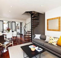 Spacious City 2 BR House Fit 6 PP - New South Wales Tourism 