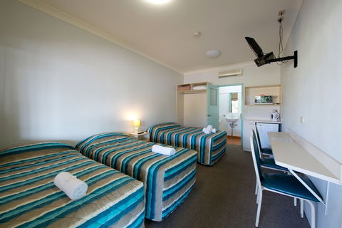 Lamington Hotel Motel - New South Wales Tourism  4
