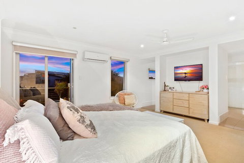 Beachside Holiday Escape - New South Wales Tourism  2