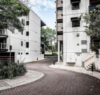 Two bedroom Apt next to Perth CBD with Parking.