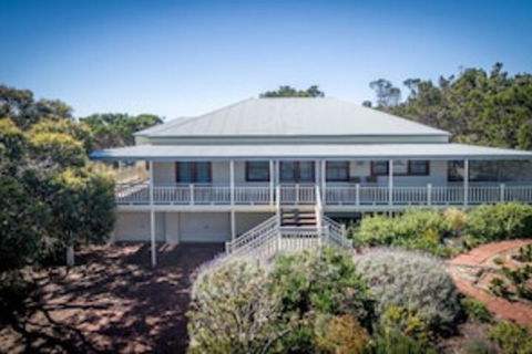 The Banksia 3 Banksia Court - New South Wales Tourism  0
