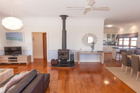 The Banksia 3 Banksia Court - New South Wales Tourism  2