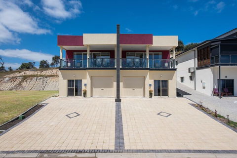 The Oasis 6 Turnberry Drive - New South Wales Tourism  1