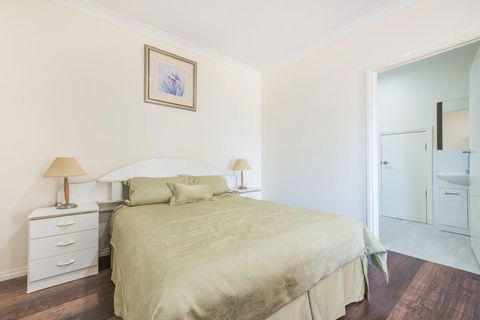 The Oasis 6 Turnberry Drive - New South Wales Tourism  4