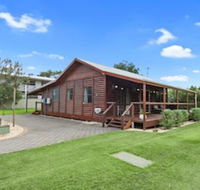 The Log Cabin 47 Jetty Road - New South Wales Tourism 