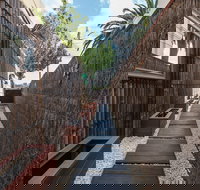 The Jetty Beach Apartment by Ready Set Host - New South Wales Tourism 