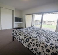 Wenneelys 26 / 45 St. Andrews Boulevard