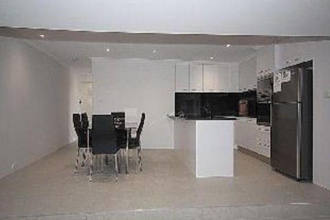 Skyline Unit 8 / 12 Thurlow Avenue - New South Wales Tourism  4