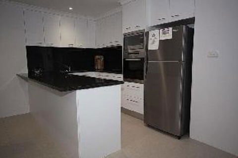 Skyline Unit 8 / 12 Thurlow Avenue - New South Wales Tourism  1