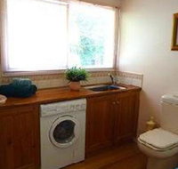 Australian Home Away at Eltham Venn Cottage - New South Wales Tourism 